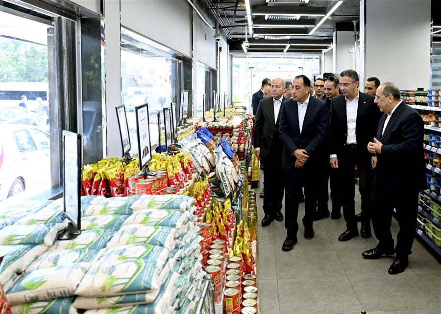 رئيس الوزراء: مشروع كاري أون نقلة نوعية في تطوير المنافذ التموينية